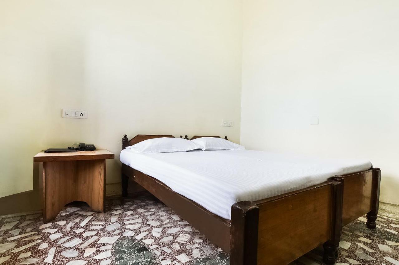 Hotel Lalit Palace Babina Exterior photo