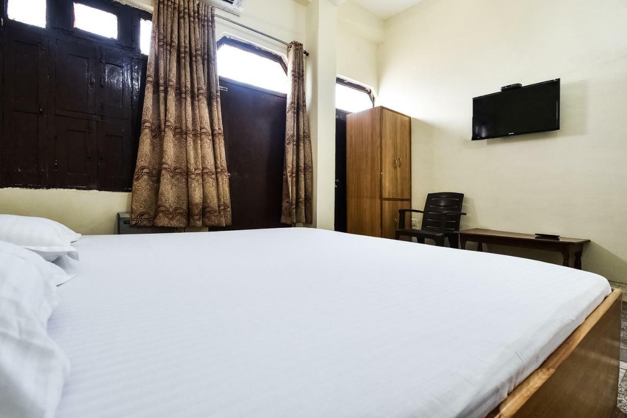 Hotel Lalit Palace Babina Exterior photo