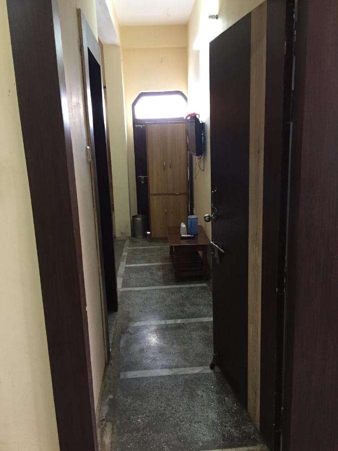 Hotel Lalit Palace Babina Exterior photo
